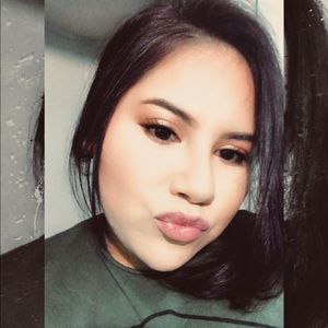 Meet your Posher, Raeana